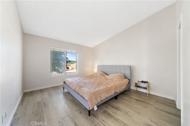 1150 S Meadow 6, Colton, CA 92324