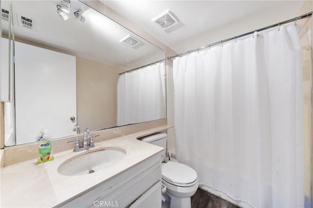 1150 S Meadow 6, Colton, CA 92324