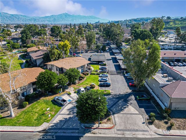 1150 S Meadow 6, Colton, CA 92324