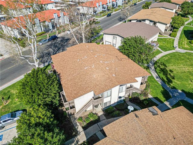 1150 S Meadow 6, Colton, CA 92324