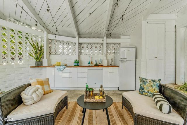 2707 Alabama Street, La Crescenta, CA 91214