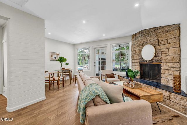 2707 Alabama Street, La Crescenta, CA 91214