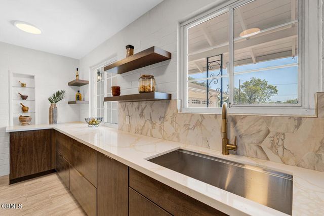 2707 Alabama Street, La Crescenta, CA 91214