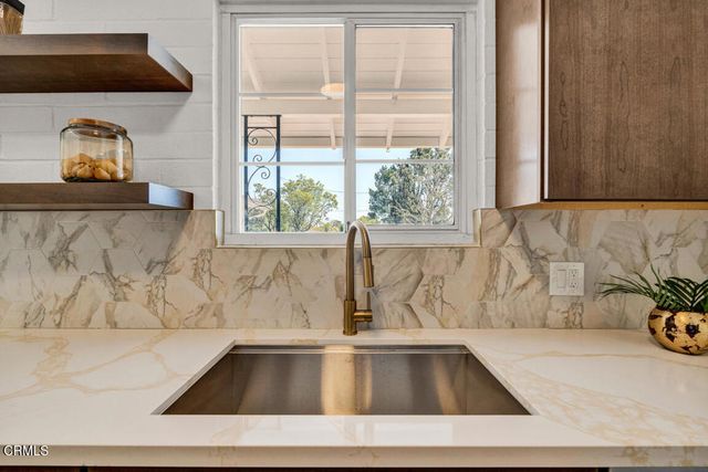 2707 Alabama Street, La Crescenta, CA 91214