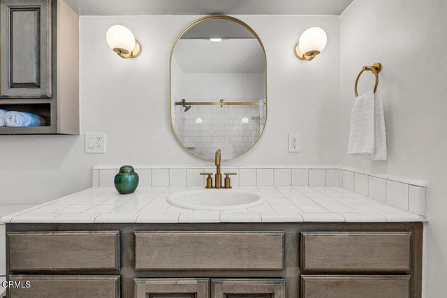2707 Alabama Street, La Crescenta, CA 91214
