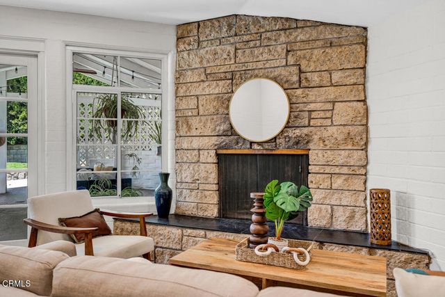 2707 Alabama Street, La Crescenta, CA 91214