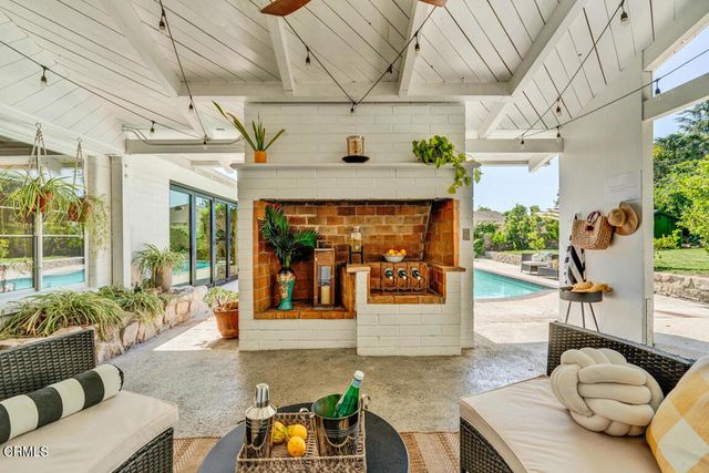 2707 Alabama Street, La Crescenta, CA 91214