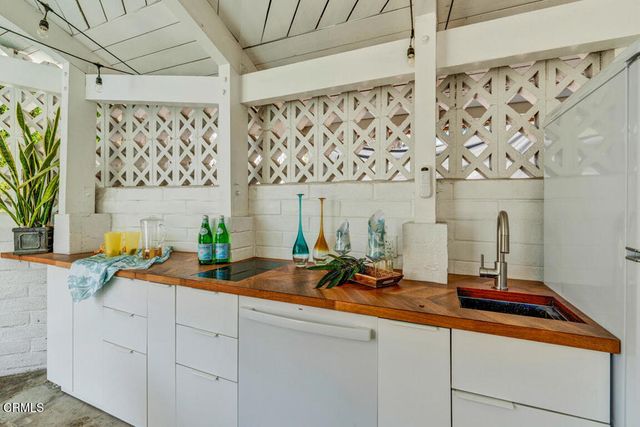 2707 Alabama Street, La Crescenta, CA 91214