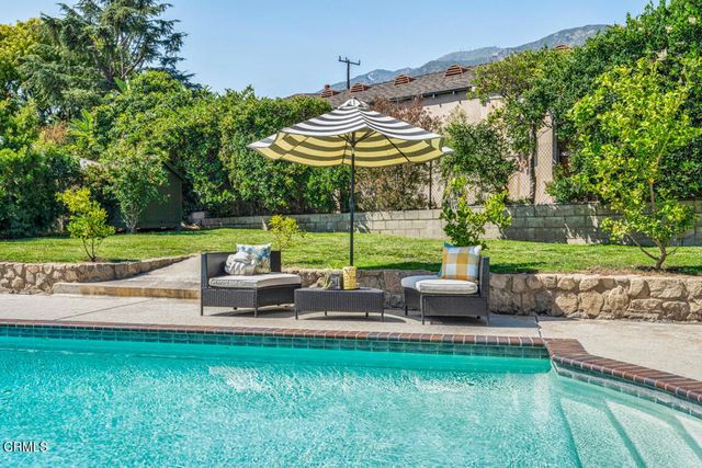 2707 Alabama Street, La Crescenta, CA 91214