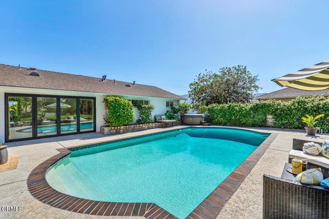 2707 Alabama Street, La Crescenta, CA 91214