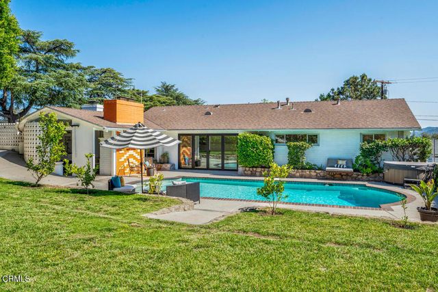2707 Alabama Street, La Crescenta, CA 91214