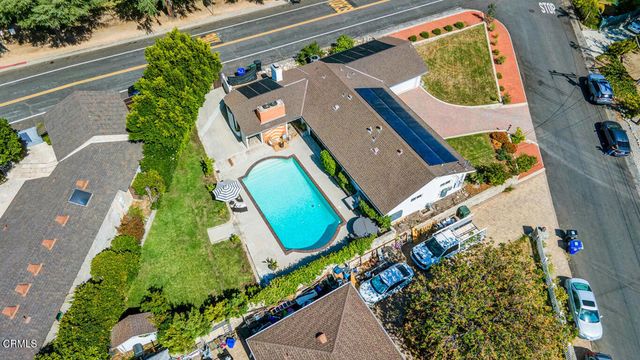 2707 Alabama Street, La Crescenta, CA 91214