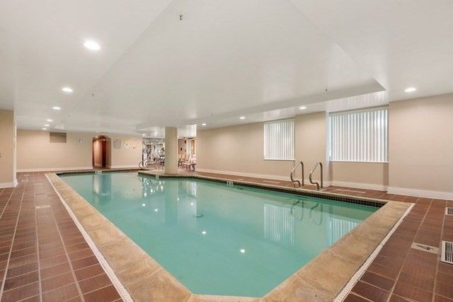 193 Oak St 508, Newton, MA 02464