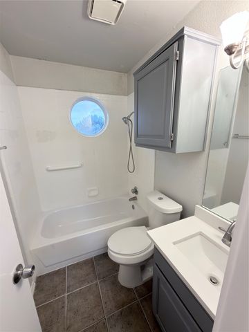 807 Burr Oak Drive, Lewisville, TX 75067