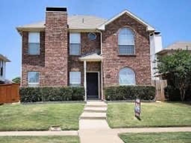 807 Burr Oak Drive, Lewisville, TX 75067
