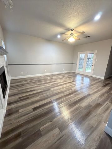 807 Burr Oak Drive, Lewisville, TX 75067