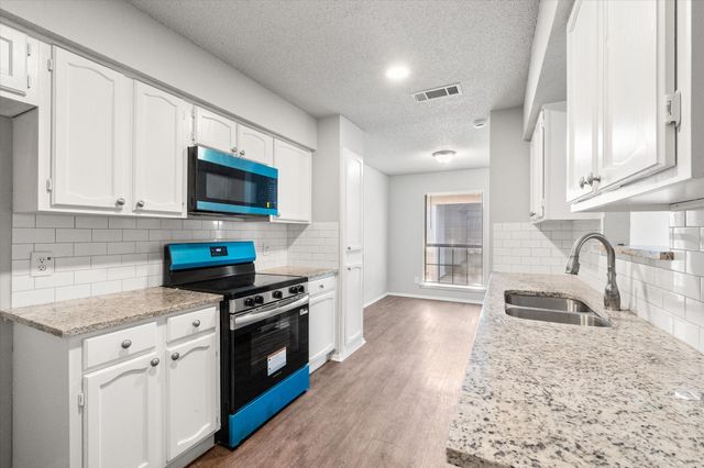 3328 Green Ridge Street 3330, Fort Worth, TX 76133