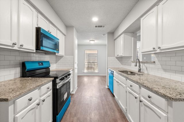 3328 Green Ridge Street 3330, Fort Worth, TX 76133