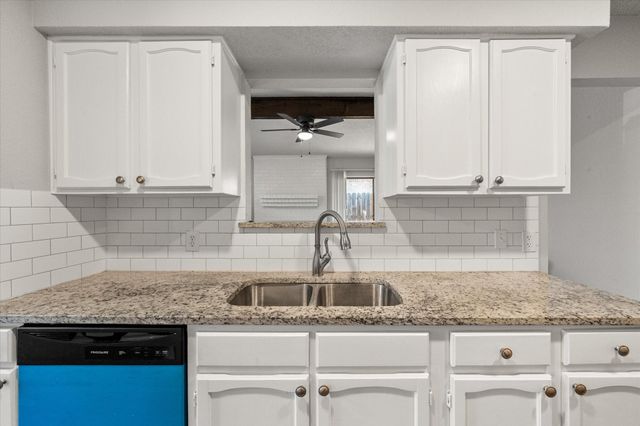 3328 Green Ridge Street 3330, Fort Worth, TX 76133