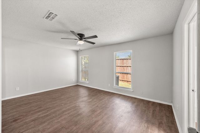 3328 Green Ridge Street 3330, Fort Worth, TX 76133