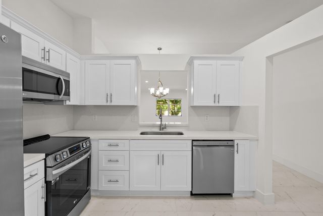 8273 Springtree Road, Boca Raton, FL 33496