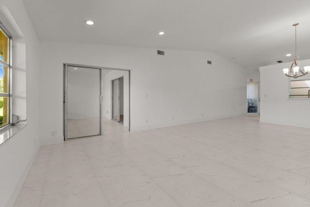 8273 Springtree Road, Boca Raton, FL 33496