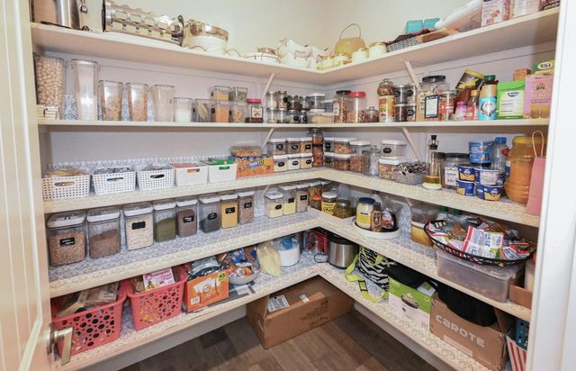 2833 N Armstrong Avenue, Fresno, CA 93727