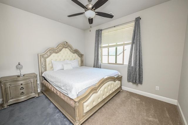 2833 N Armstrong Avenue, Fresno, CA 93727