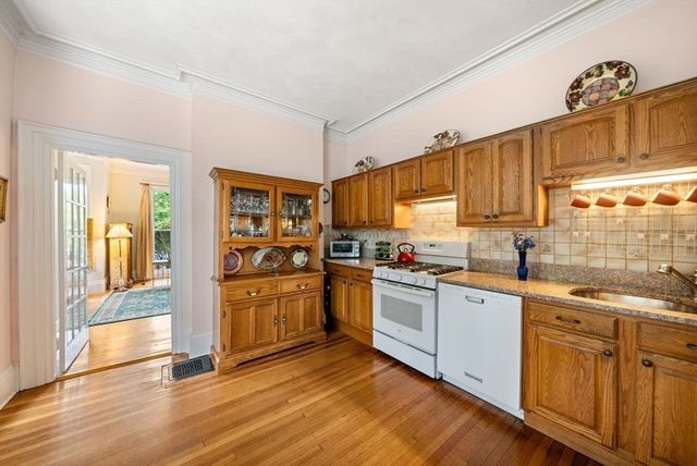 17 Myrtle, Boston, MA 02130