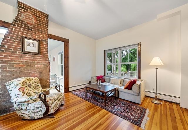 17 Myrtle, Boston, MA 02130