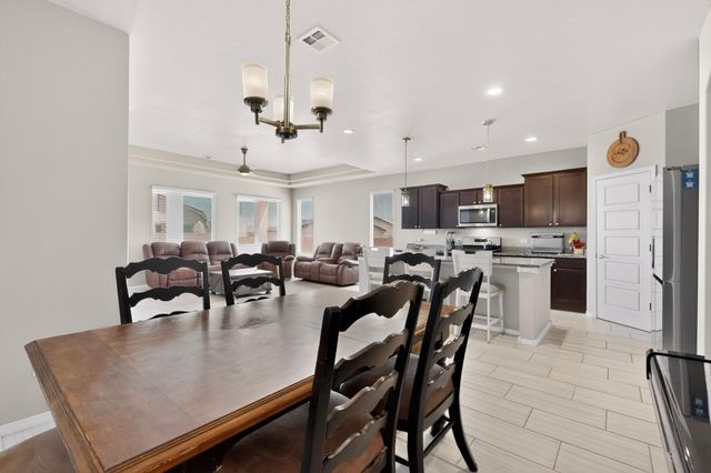424 Liam Court SW, Los Lunas, NM 87031