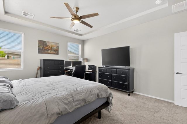 424 Liam Court SW, Los Lunas, NM 87031