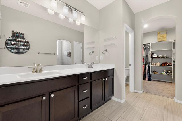 424 Liam Court SW, Los Lunas, NM 87031