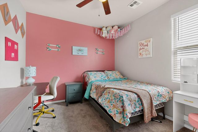 424 Liam Court SW, Los Lunas, NM 87031