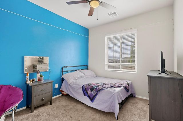 424 Liam Court SW, Los Lunas, NM 87031