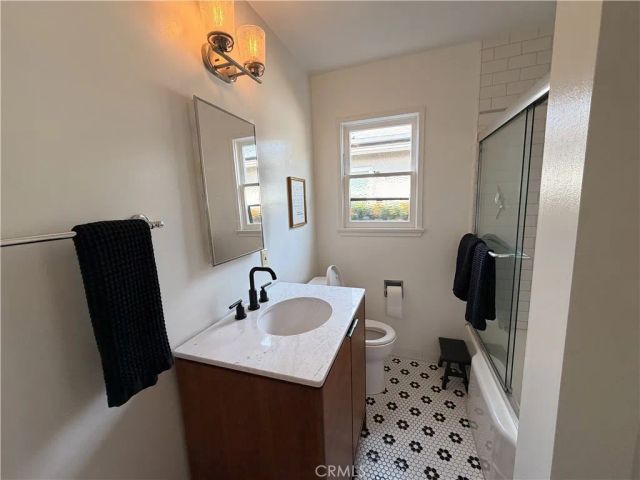 3989 Coolidge, Los Angeles, CA 90066