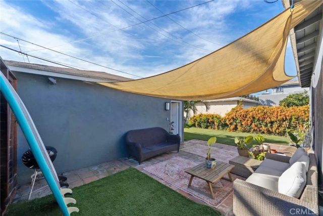 3989 Coolidge, Los Angeles, CA 90066