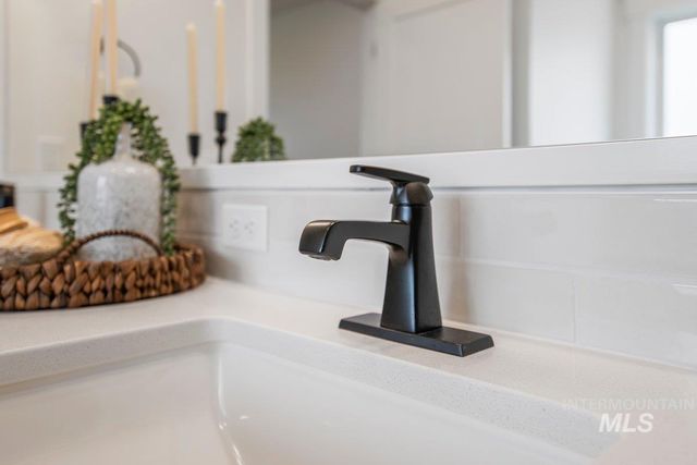 2460 S Cordillera Way, Nampa, ID 83686