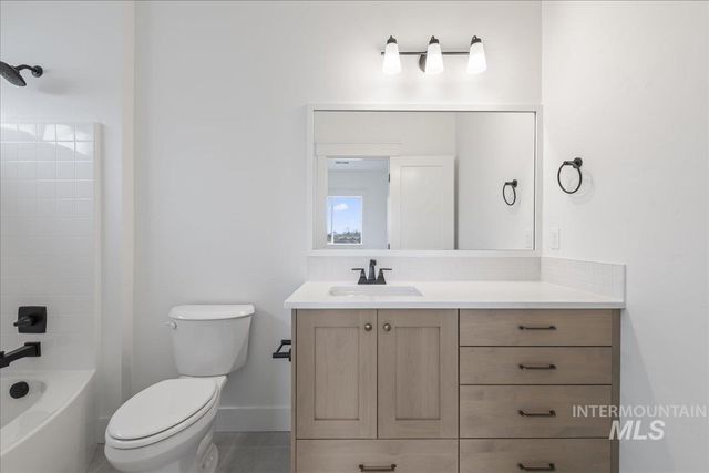 2460 S Cordillera Way, Nampa, ID 83686