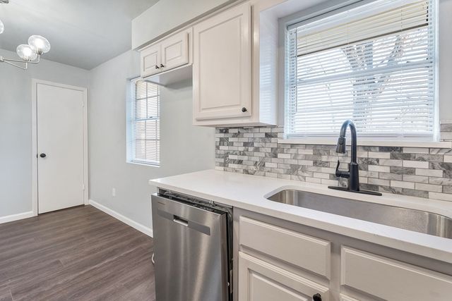 208 N Coleman Street, Mabank, TX 75147