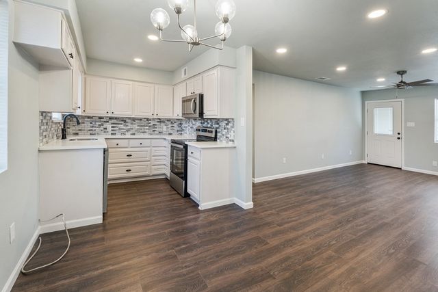 208 N Coleman Street, Mabank, TX 75147