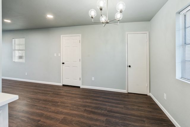 208 N Coleman Street, Mabank, TX 75147