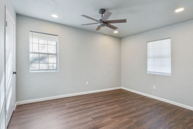 208 N Coleman Street, Mabank, TX 75147