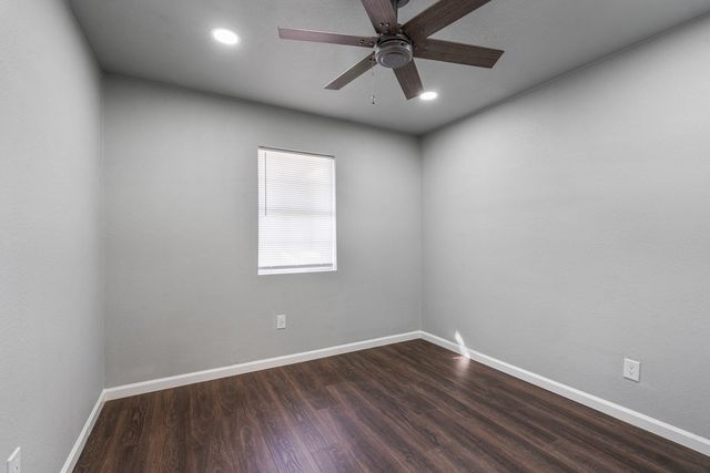208 N Coleman Street, Mabank, TX 75147