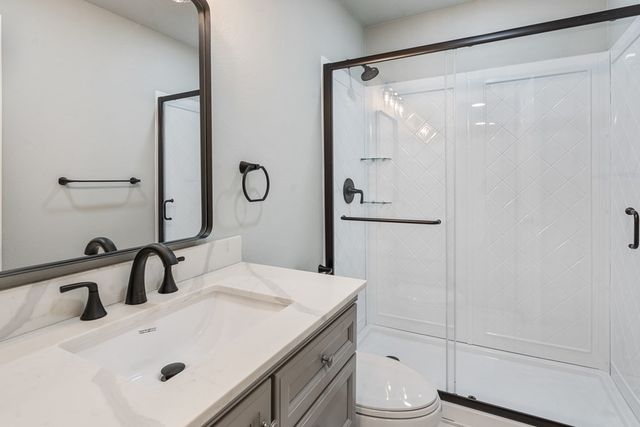 208 N Coleman Street, Mabank, TX 75147