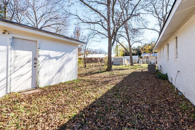 208 N Coleman Street, Mabank, TX 75147
