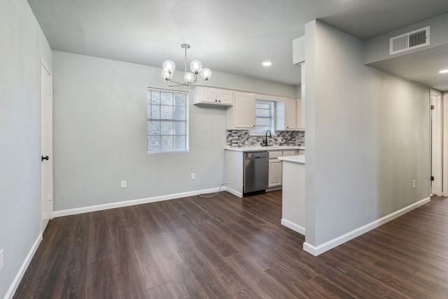 208 N Coleman Street, Mabank, TX 75147