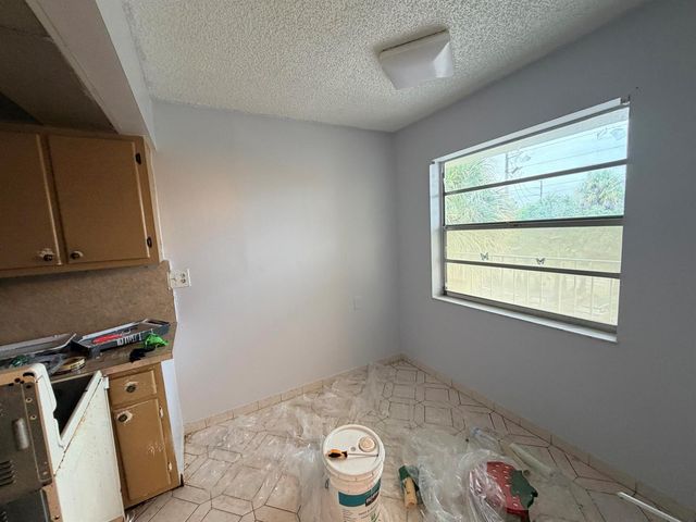 3070 NW 48th Terrace 307, Lauderdale Lakes, FL 33313