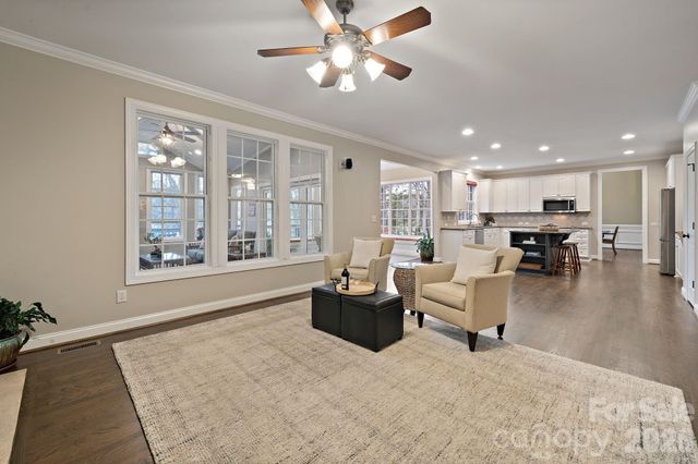 4685 Eagle Pointe Court, Denver, NC 28037