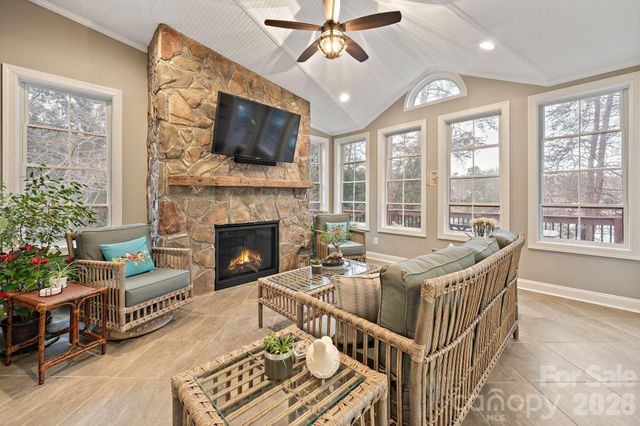 4685 Eagle Pointe Court, Denver, NC 28037